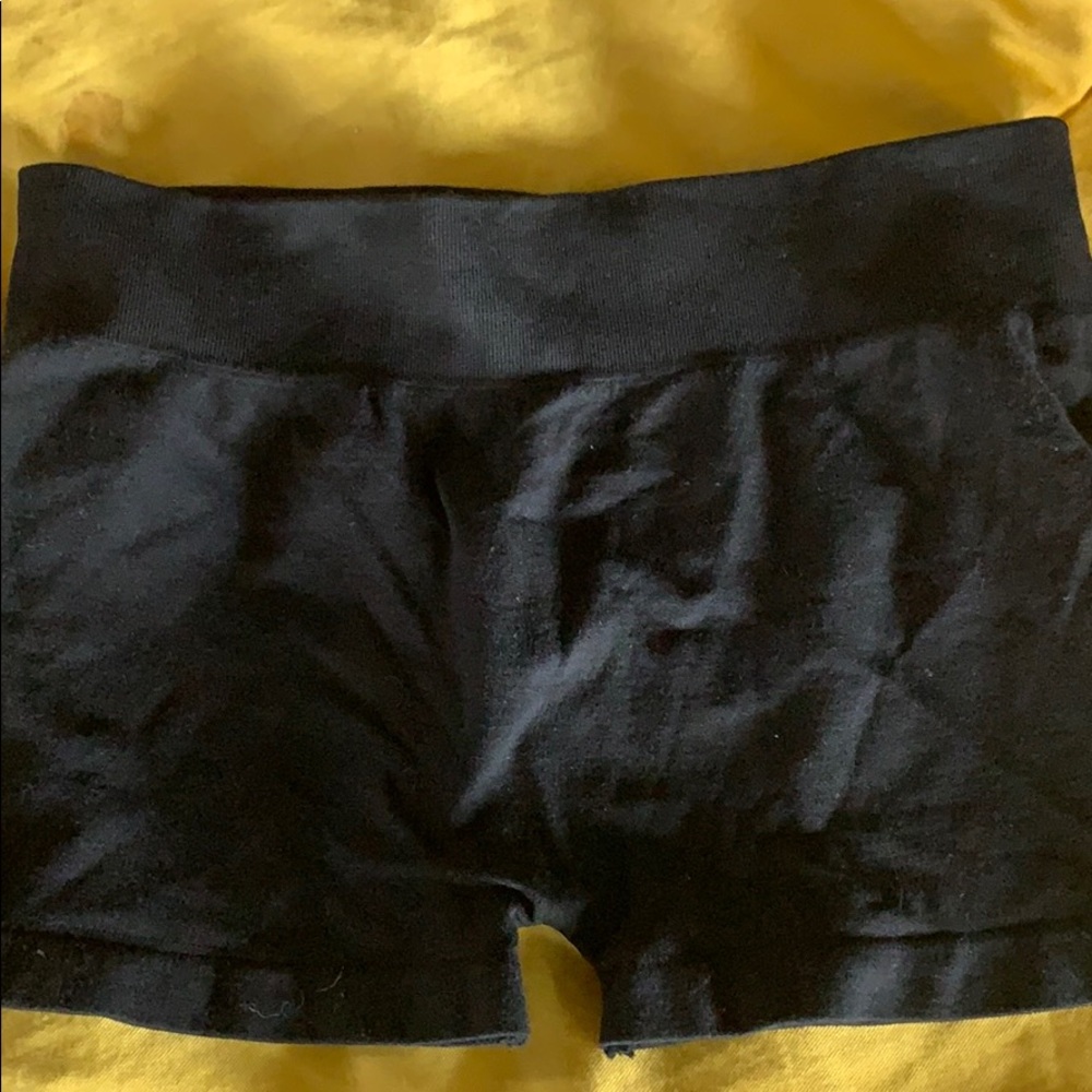 Girls Kurve workout shorts - Picture 3 of 3